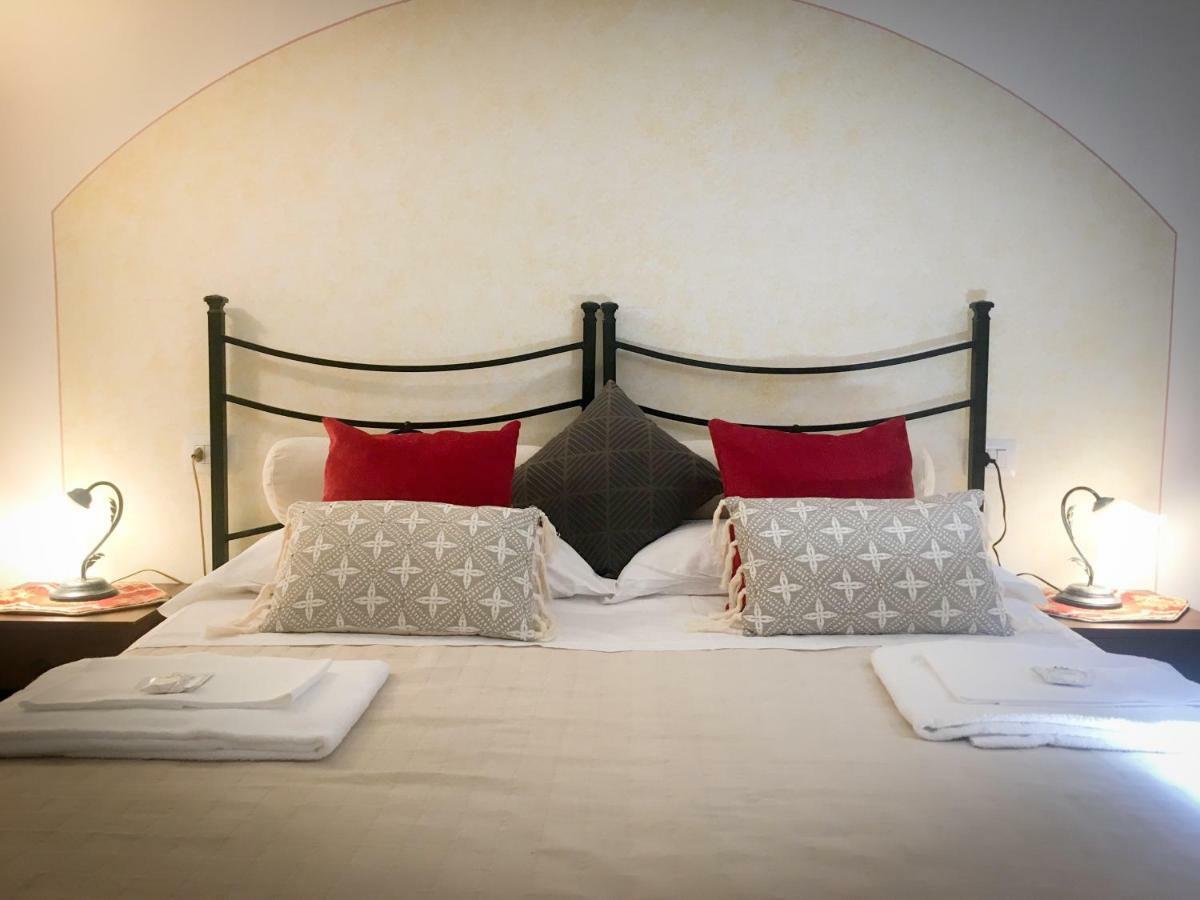 Sui Passi Di Francesco Hotel Valfabbrica Екстериор снимка
